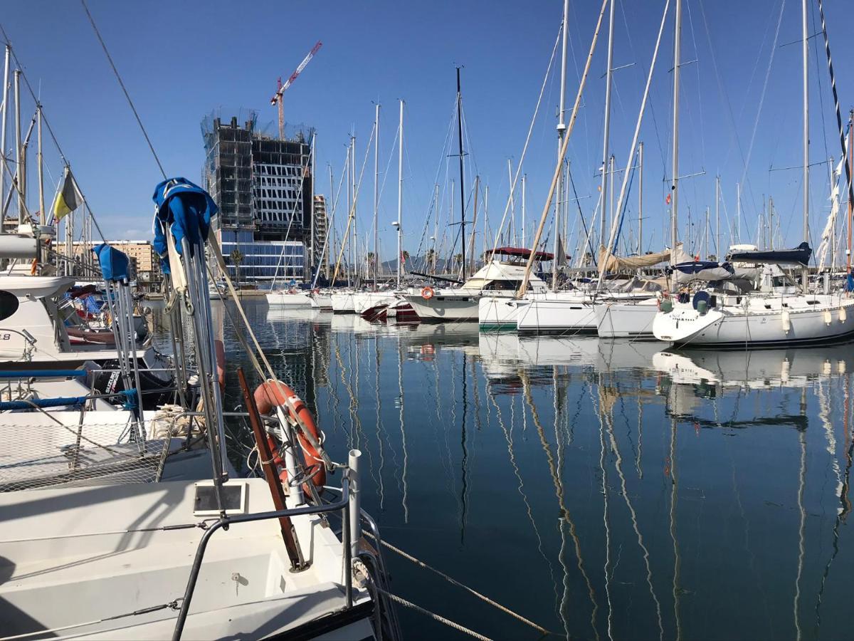 Hospedaje Dado De Baja Badalona Esterno foto