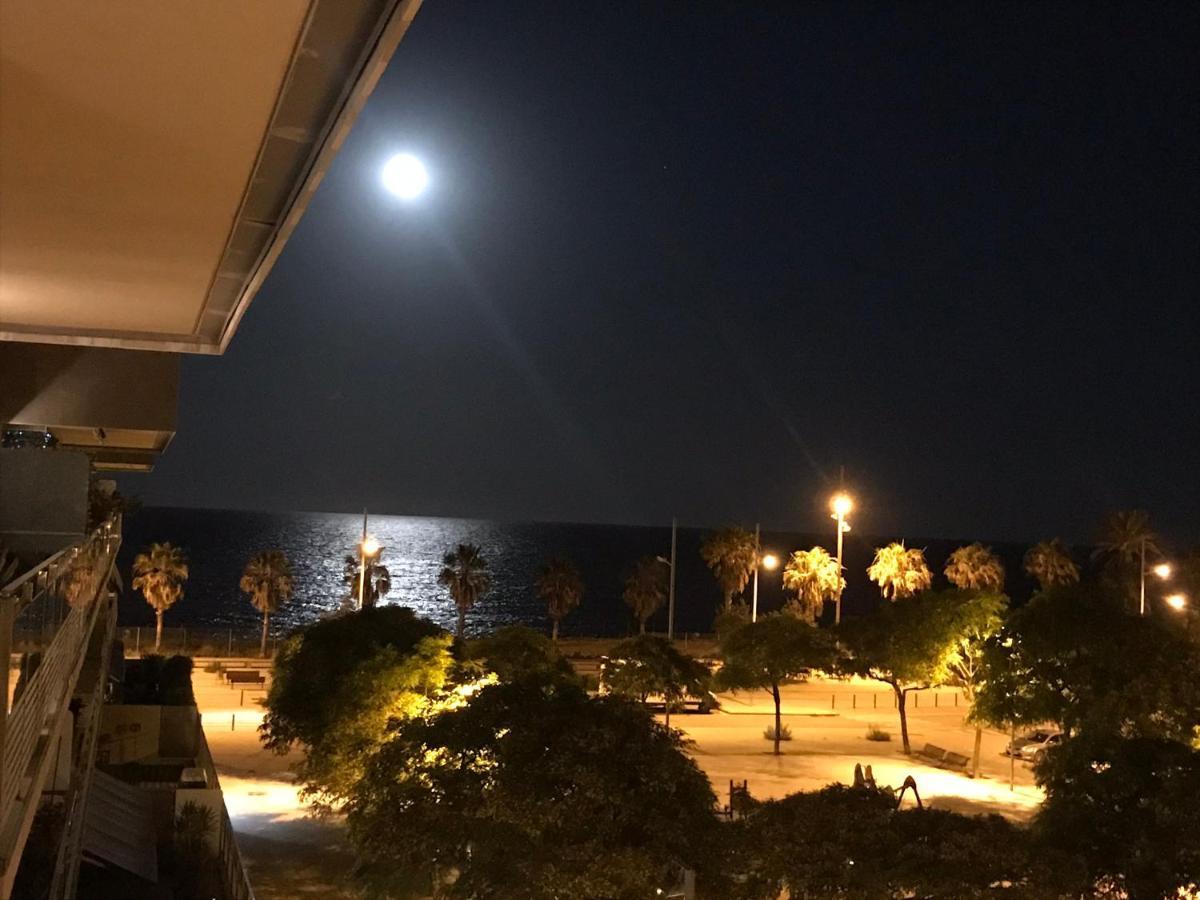 Hospedaje Dado De Baja Badalona Esterno foto