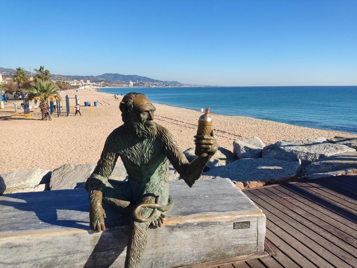 Hospedaje Dado De Baja Badalona Esterno foto