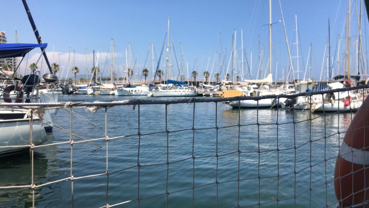 Hospedaje Dado De Baja Badalona Esterno foto