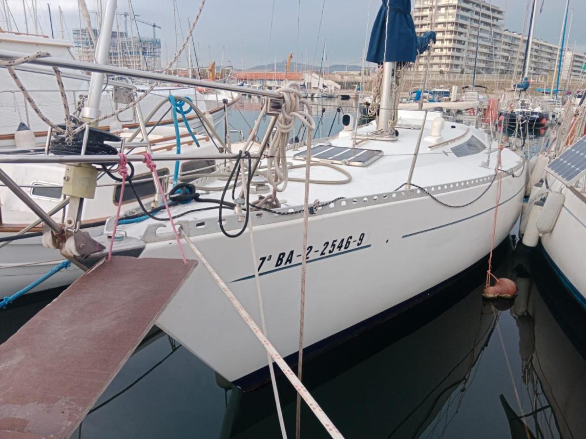 Hospedaje Dado De Baja Badalona Esterno foto